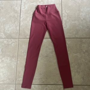 Peleton XS pink leggings